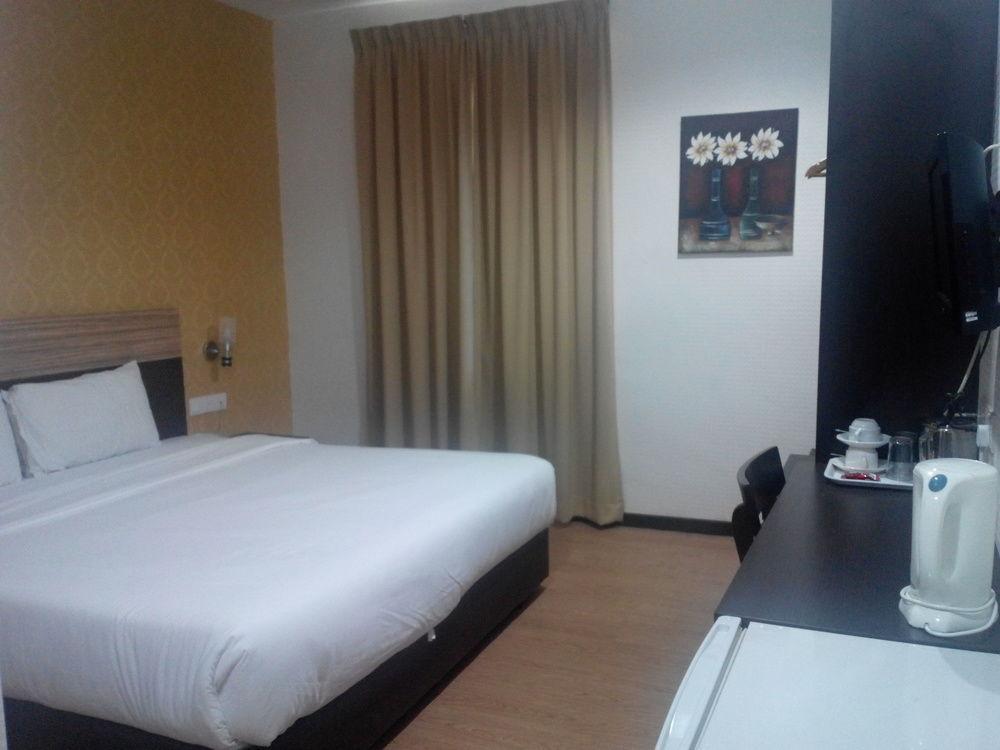 7 Heaven Boutique Hotel Pasir Gudang Dış mekan fotoğraf