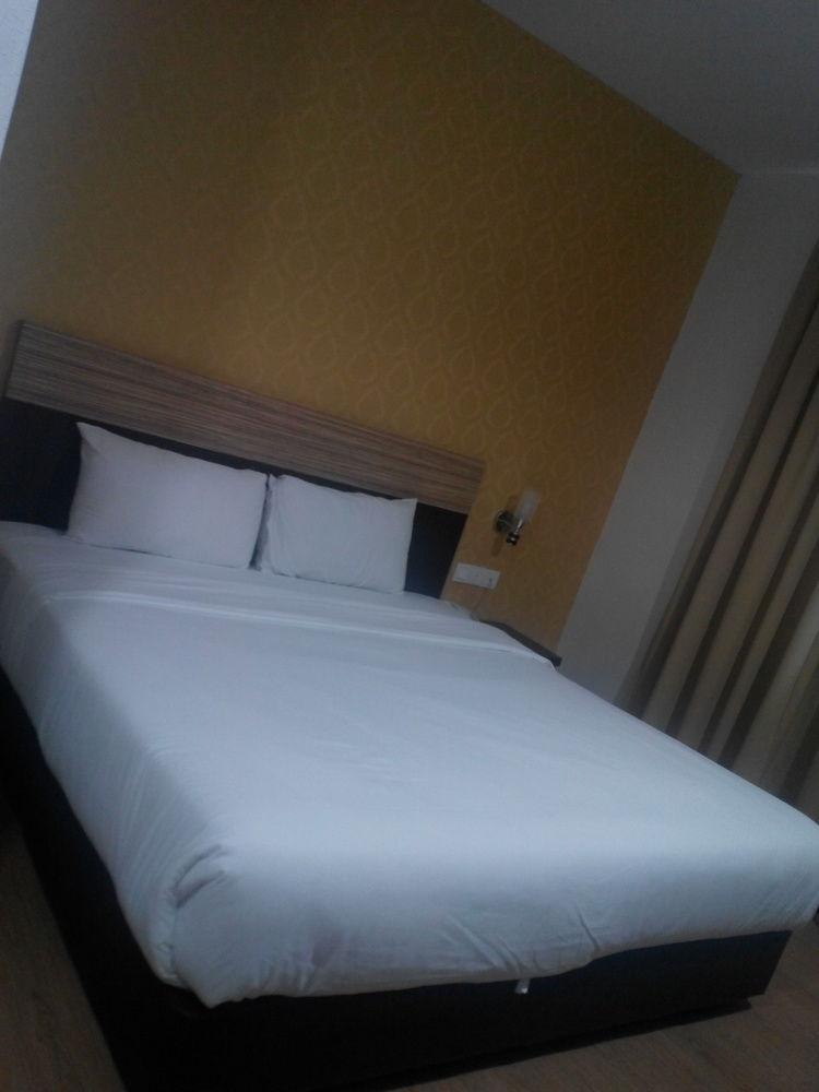 7 Heaven Boutique Hotel Pasir Gudang Dış mekan fotoğraf