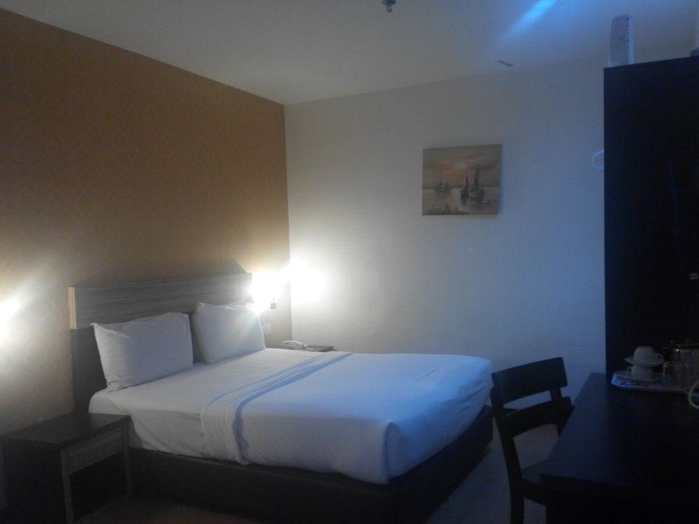 7 Heaven Boutique Hotel Pasir Gudang Dış mekan fotoğraf